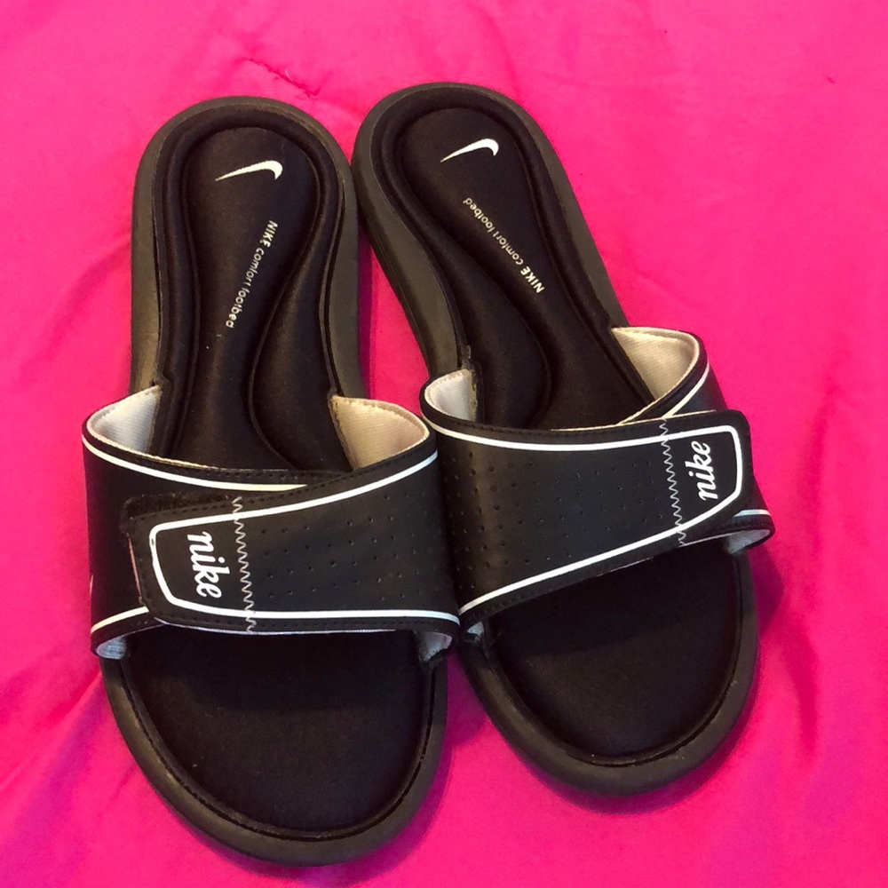 Nike slides